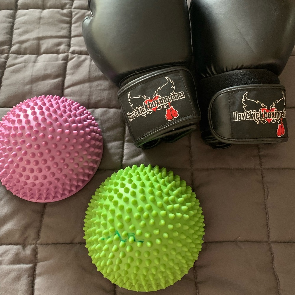 Workout bundle- 2 balance domes and boxing gloves